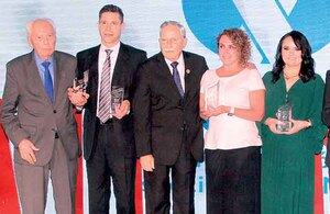 JESÚS ESQUIVEL, ISRAEL AGUIRRE, RODOLFO SCHÜLFTER, LIZZETH ARENAS, KARLA GARCÍA, SALOMÓN MARON, PEDRO DURÁN, JORGE LUNA Y ENRIQUE ÁLVAREZ VIAÑA