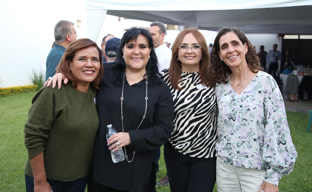 María Elena, Magdalena, Gisela y Gabriela
