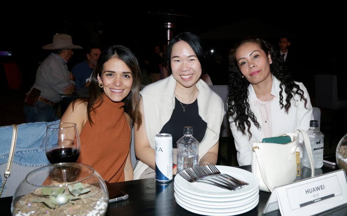 Marifer Gómez, Shau Wa Yu e Isela San Juan / Foto: Omar Valdez