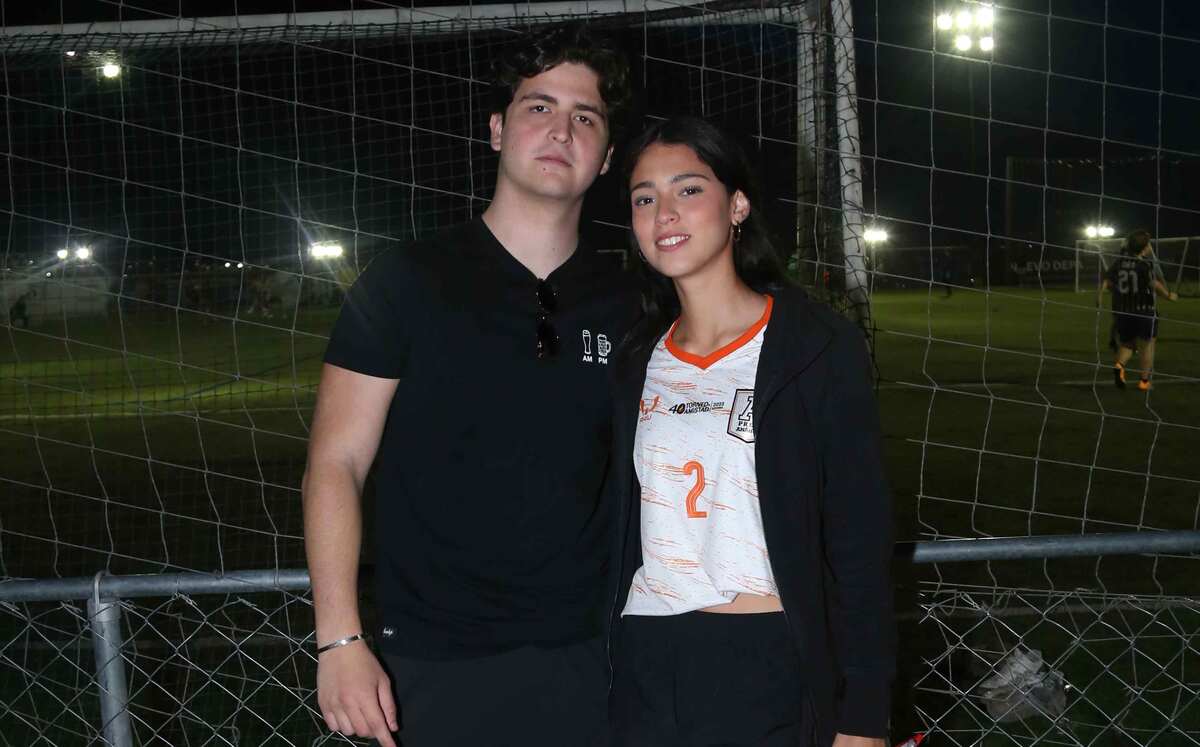 Santiago Alanís y Marisol González