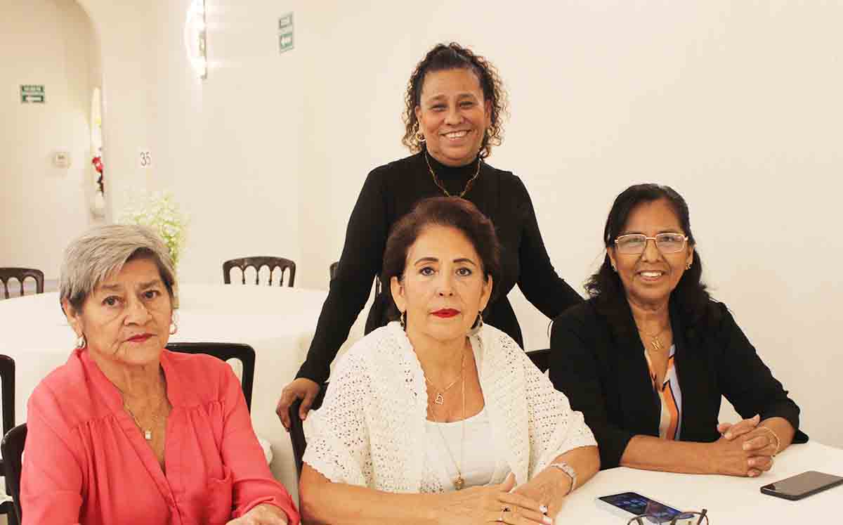 EMILIA REYES, JUANITA TERÁN, MARGARITA GUTIERREZ, MARTA GUTIERREZ se divirtieron en la lotería de la UFCM
