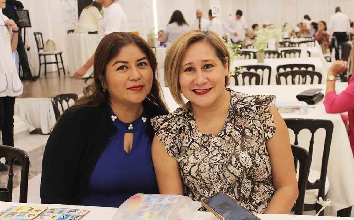 IVONNE HERNÁNDEZ, ELIZABETH GARCÍA listas para decir ¡Lotería!