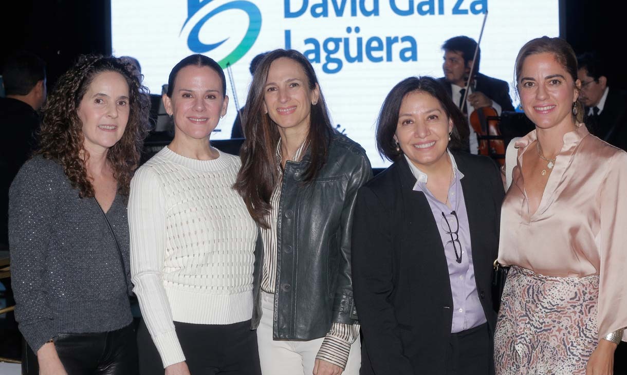 Marcela Elizondo, Celina Garza, Yolanda Garza, Patricia García y Gaby Castro