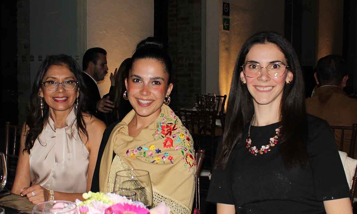 María Hernandez, Bedoña Islas y Mercedes Acosta