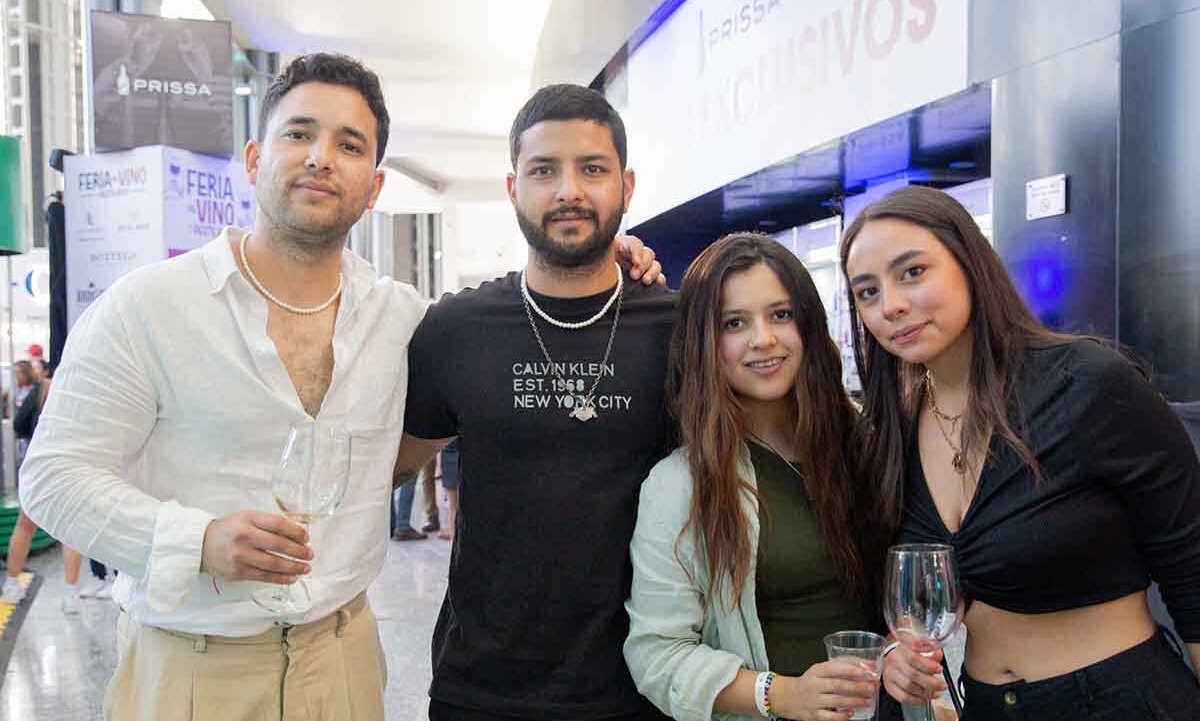 Cristian Barroeta, Gerardo Barroeta, Giovanna Barroeta y Yessica Reyes