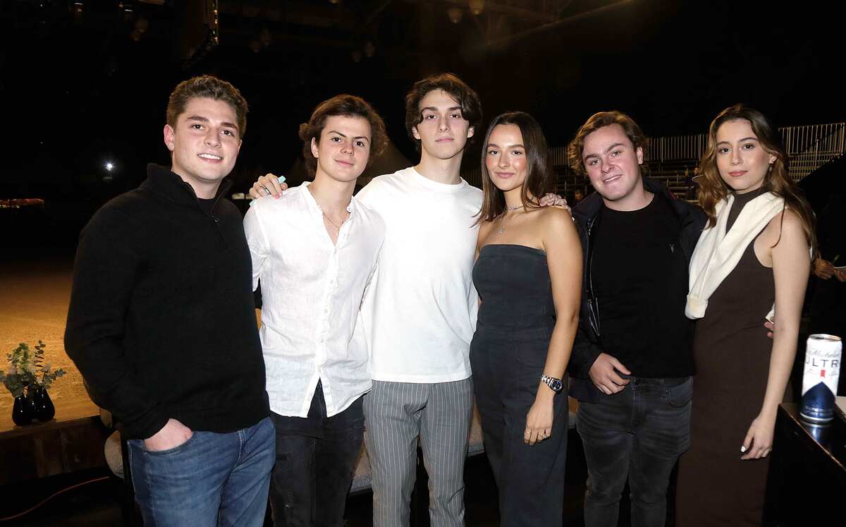 Gabriel Godoy, Marcos Minondo, Adrián Páez, Sofía Batarse, Diego Alejos y Maca Páez