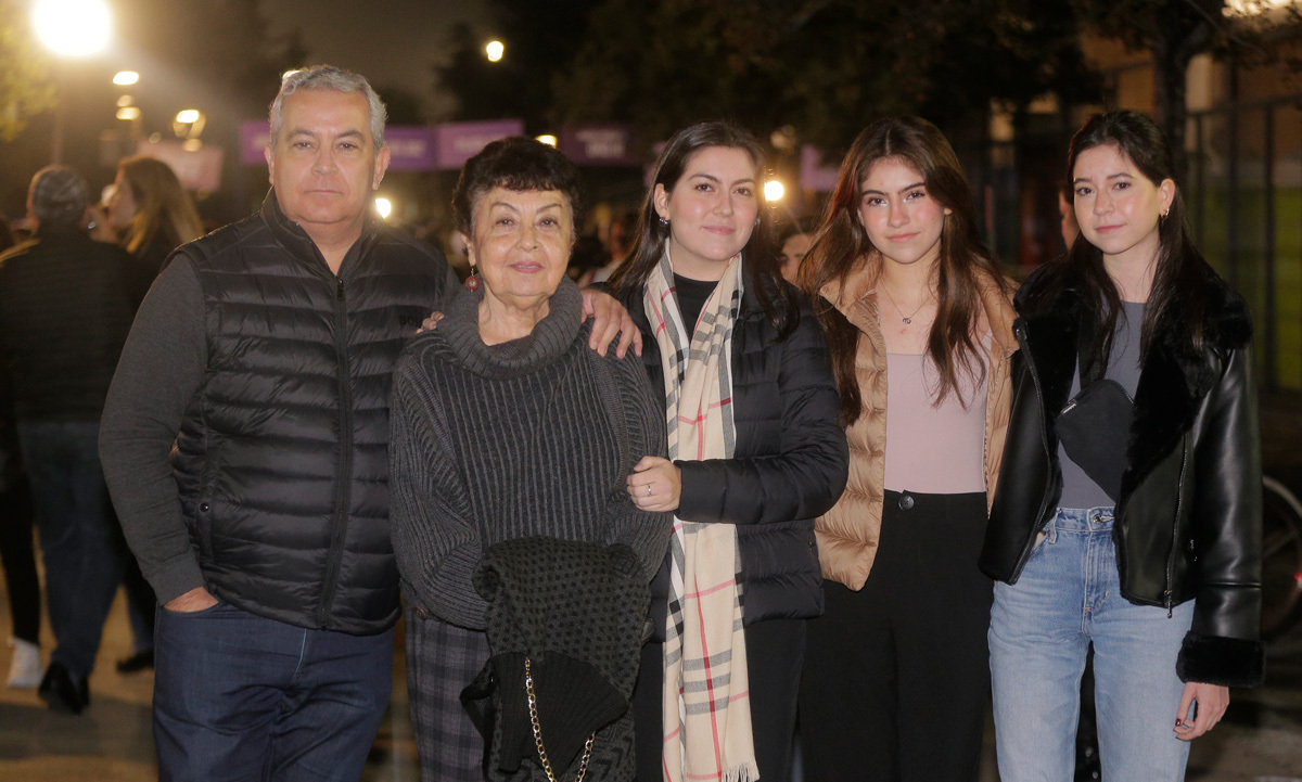 Manolo Zambrano, Carmen Lucía Reynoso, Isabela Zambrano, Andrea Zambrano y Catalina Zambrano / Foto: Daniel Saldívar