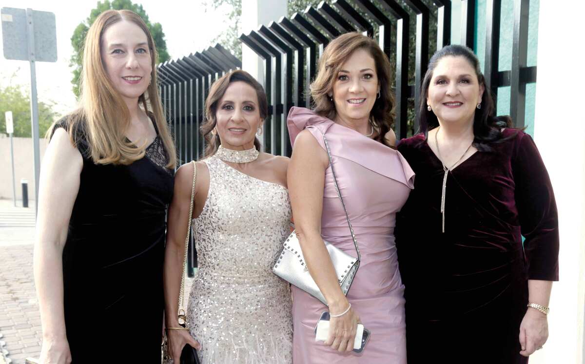 Mariana Yarte, Alejandra Alanís, Laura Cantú de Arce y Gabriela De Silva de Garza