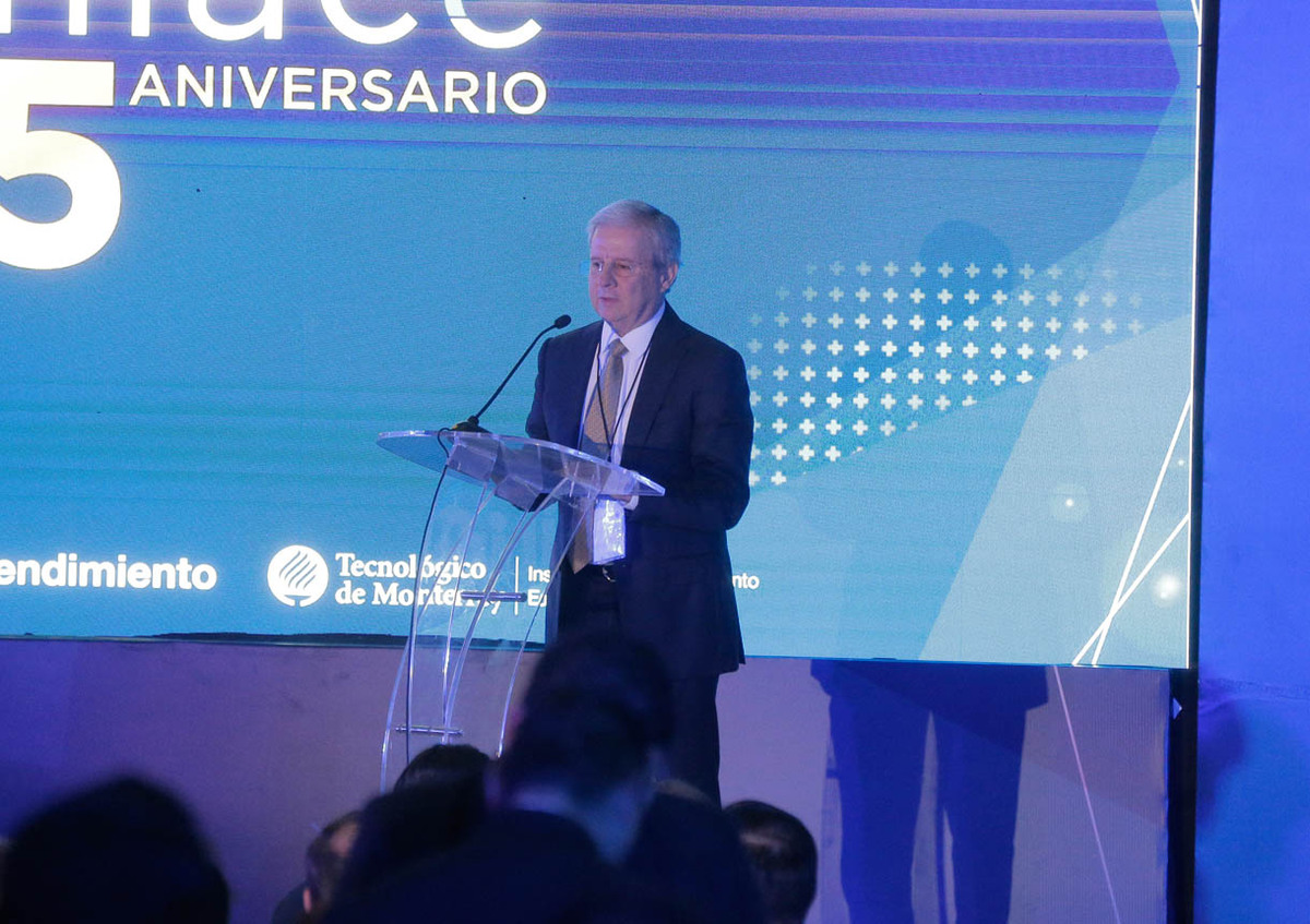 Rogelio Zambrano