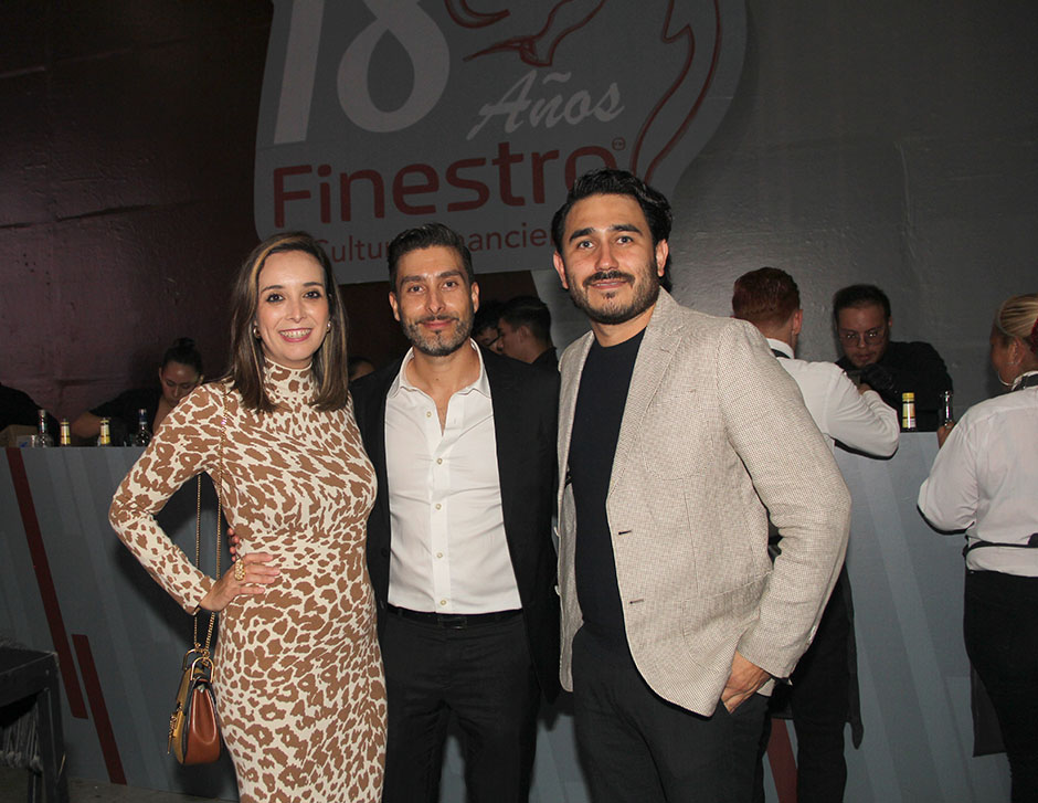 Sakkara Simón, Alberto Gutiérrez y Karim Hernández