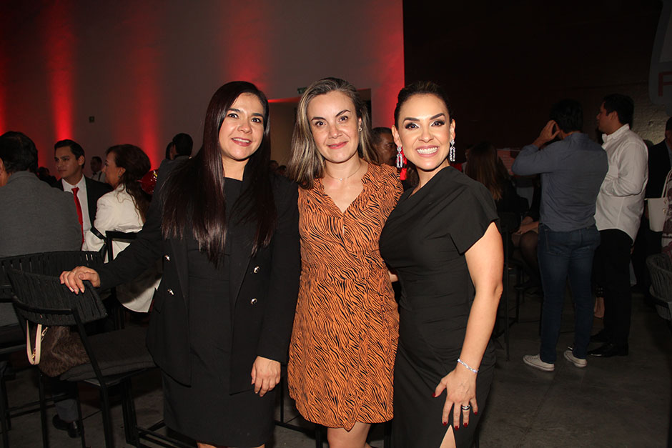 Sonia Romo, Claudia Barba y Patricia Castellanos.
