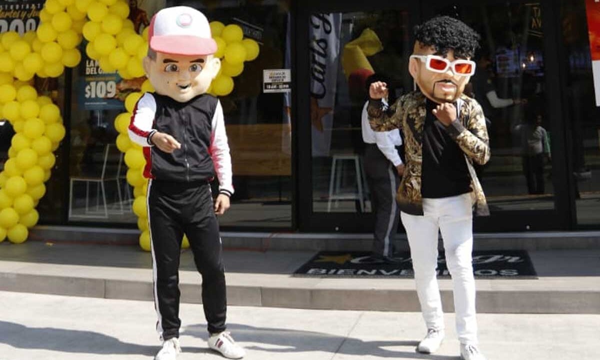 Primer Aniversario Carl’s Jr en Pabellón Serdán