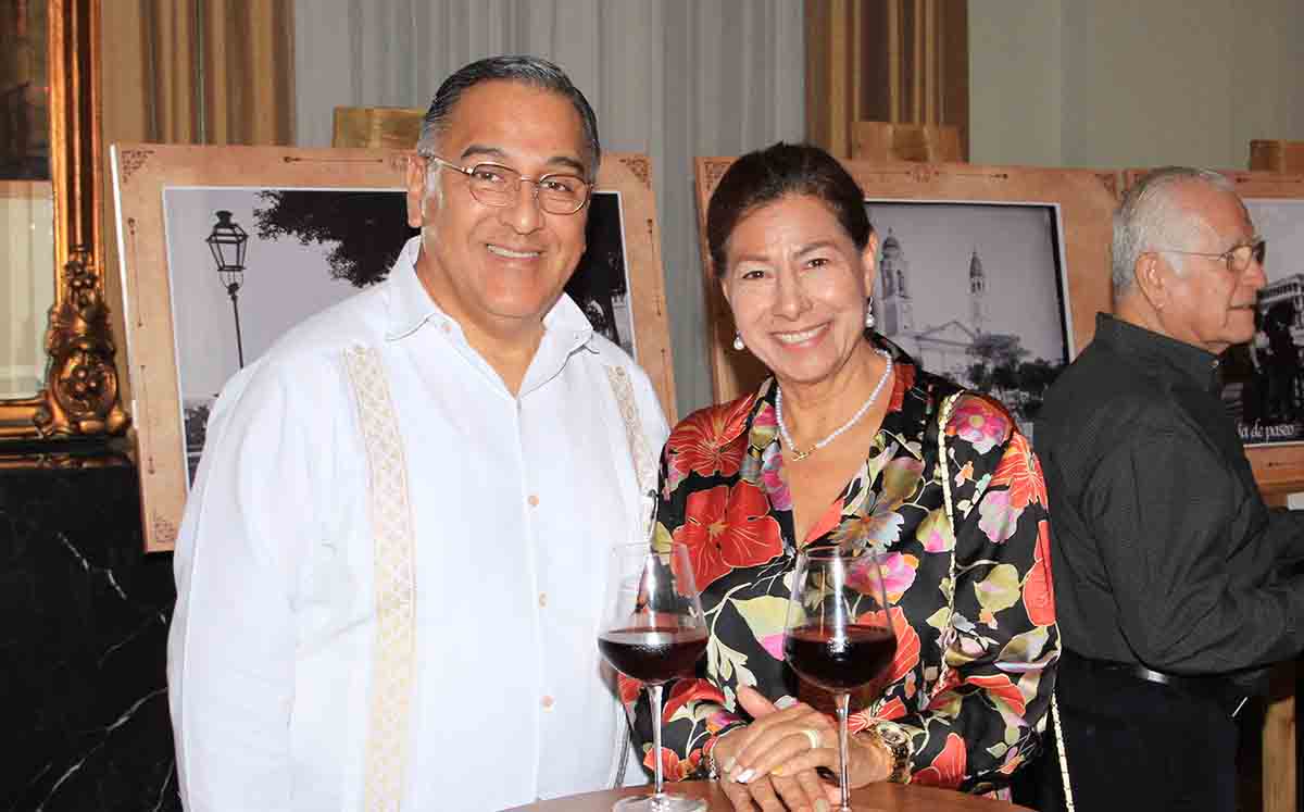 Asistentes del evento disfrutaron de la exposición Instantes Distantes