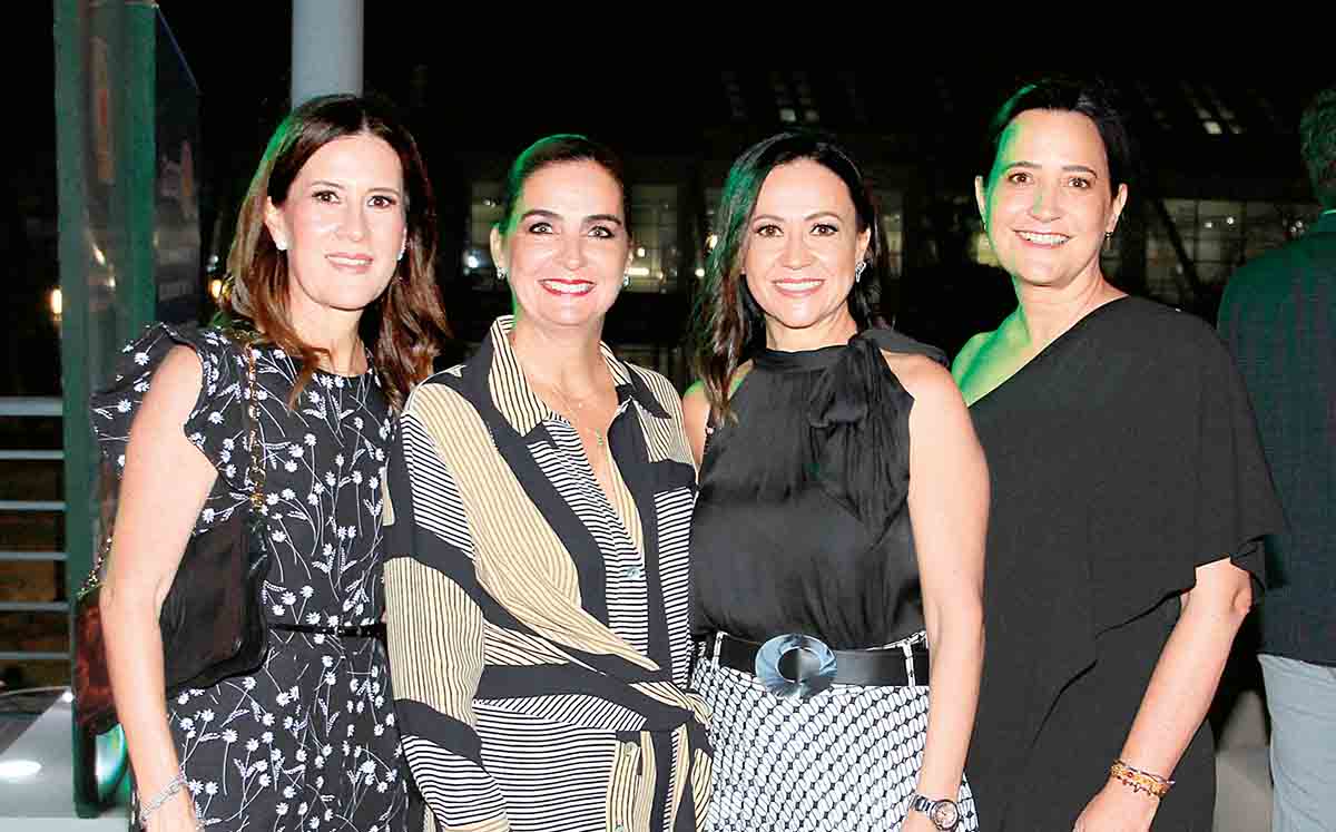 MARICARMEN ENRIQUEZ,  DENISE SUÁREZ, ISA ENRIQUEZ Y MARTHA HOLGUERA nos regalaron sus mejores sonrisas en el 50 aniversario de la Fundación Fleishman