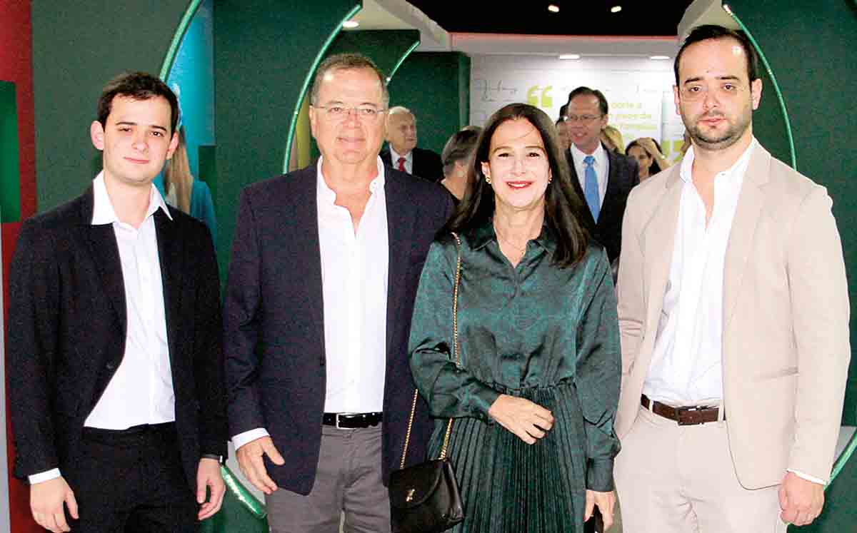 JORGE JERÓNIMO FUEYO, JESÚS FUEYO, LAURA MARY DE FUEYO Y JESÚS FUEYO estuvieron presentes en el 50 aniversario de la Fundación Fleishman