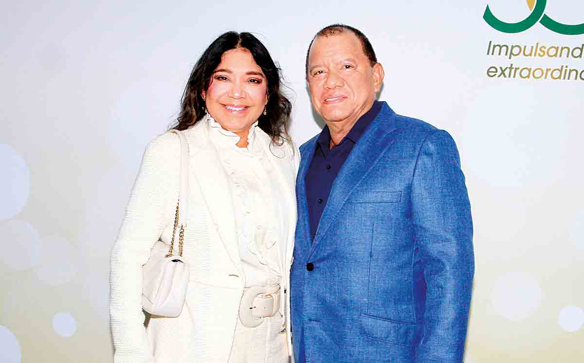 HORTENSIA DE SEGURA Y TELESFORO SEGURA celebraron el 50 aniversario de Fundación Fleishman