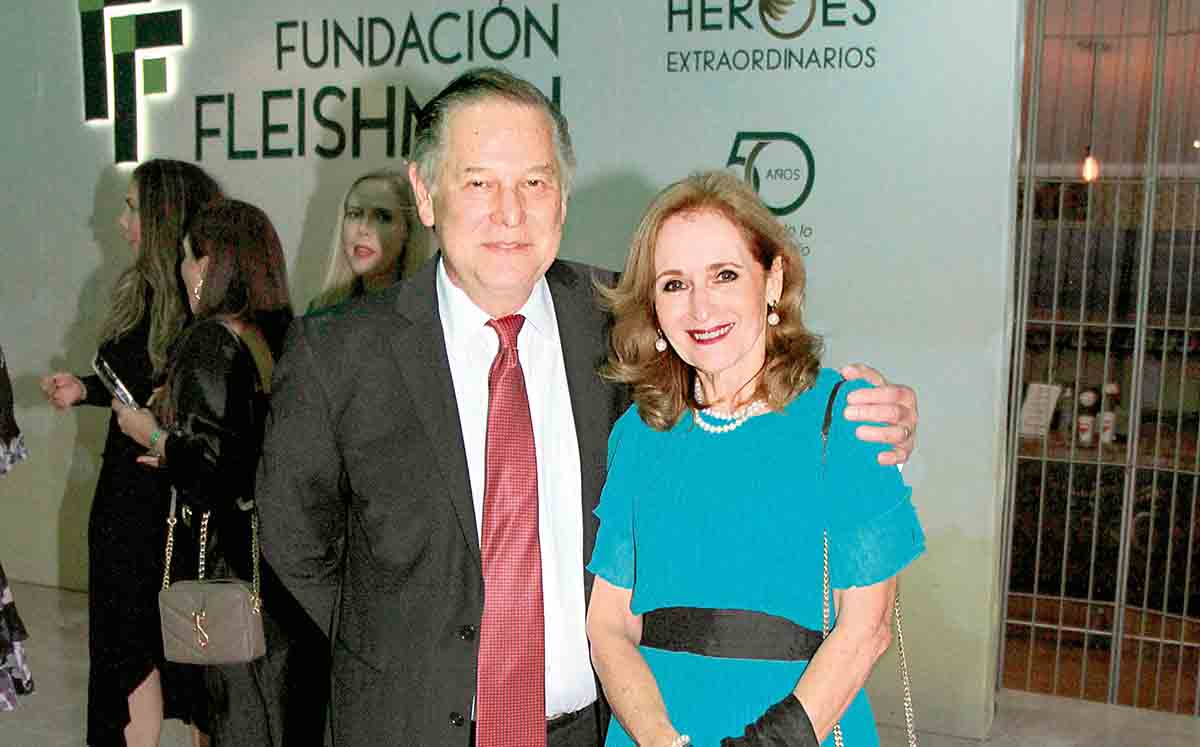 FERMÍN MUELA Y GLORIA SEPTIÉN estuvieron presentes en este magno evento