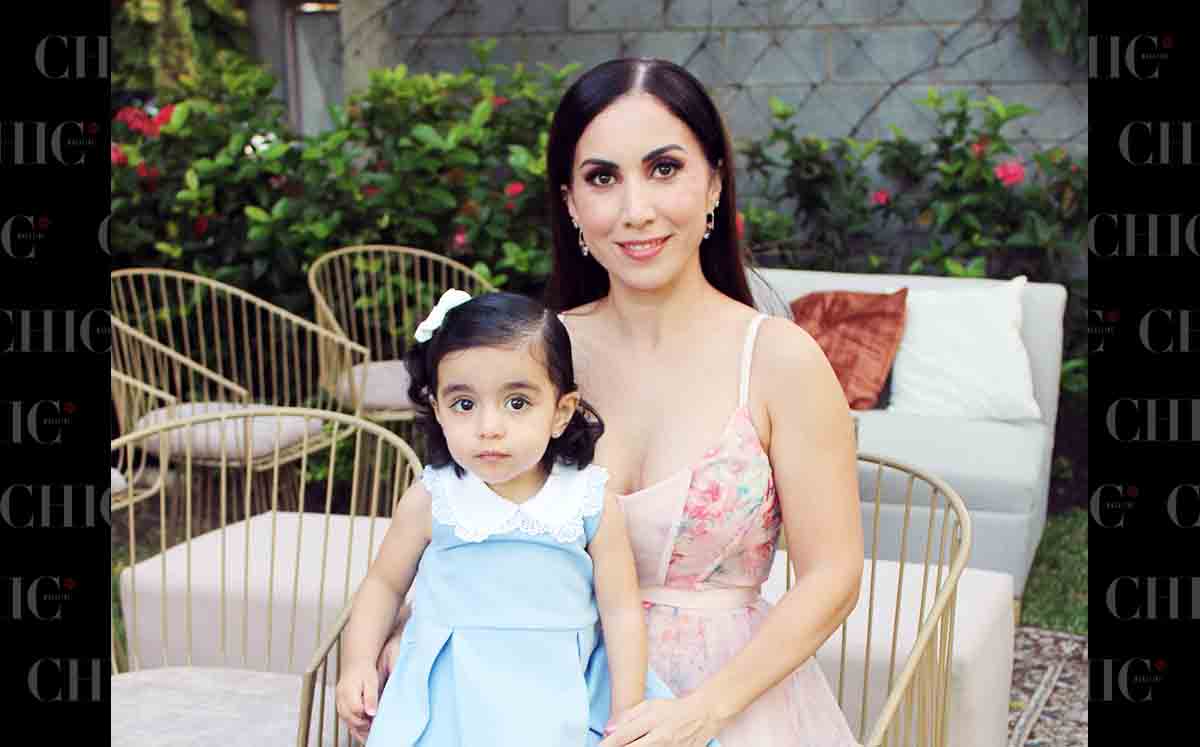 DANIELA Y ELIZABETH COUTIÑO se veían hermosas en la boda civil de Esther y Luis