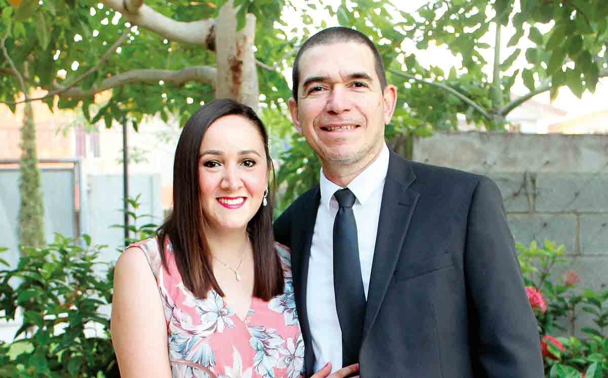 GRACIELA DE MARON Y GUILLERMO MARON celebraron junto a Esther y Luis de su boda civil