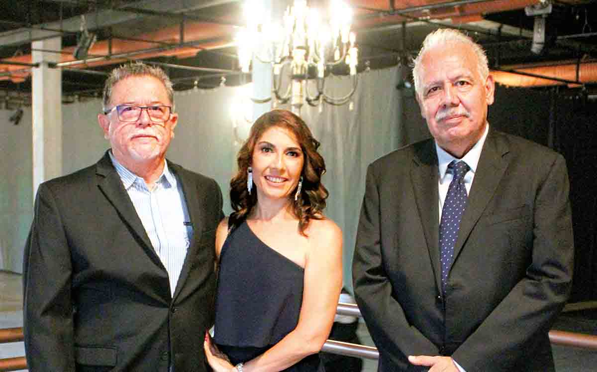 GERARDO GARCÍA, ROSY VELÁZQUEZ Y JOSÉ REYES estuvieron presentes en la boda civil de Esther y Luis