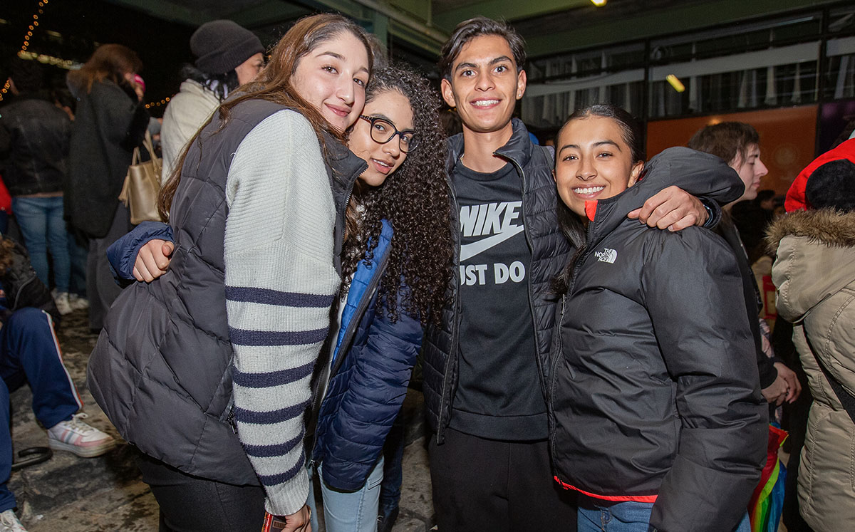 Victoria Martínez, Dayani Martínez, Luis Islas y Regina Domínguez