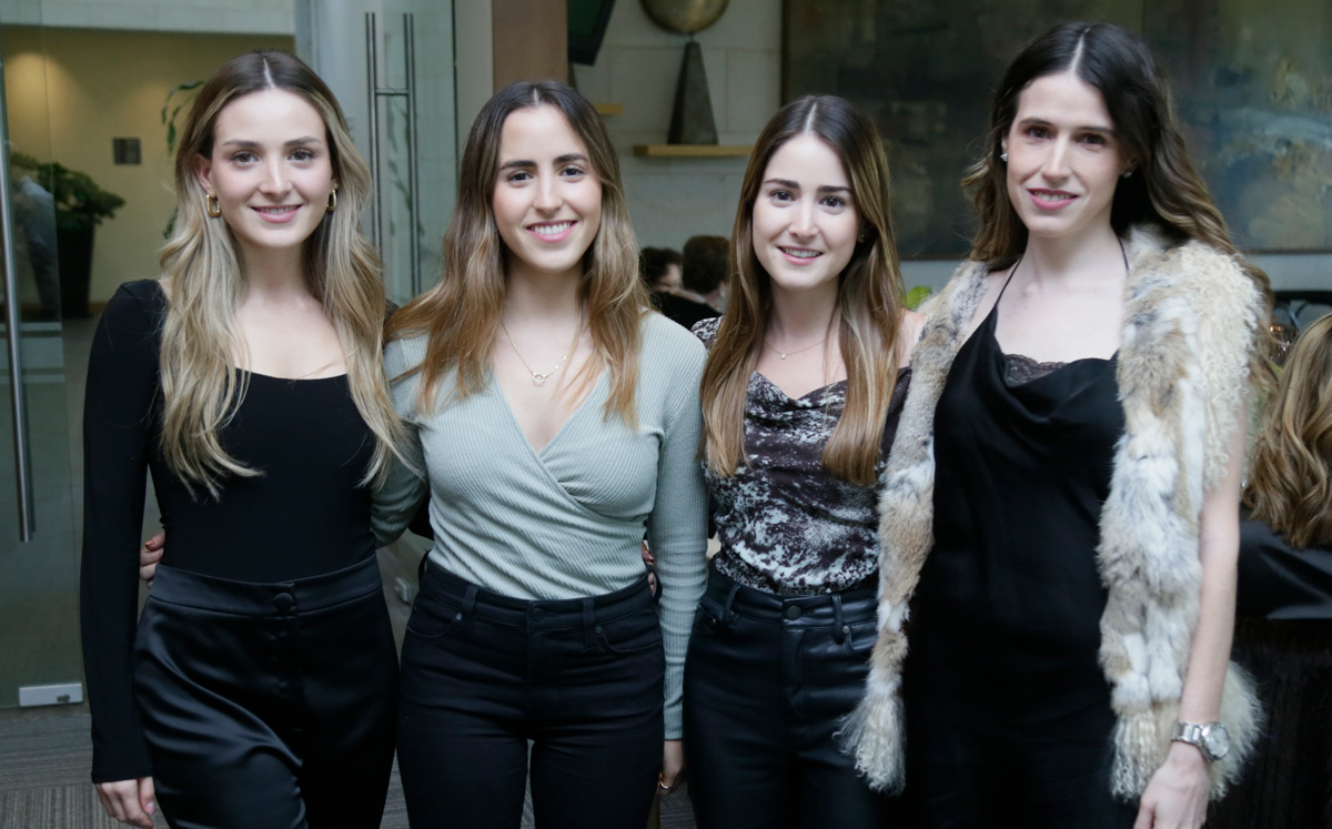 Paulina Guzmán, Cordelia Guzmán, Vilma Guzmán y Andrea Cueva / Foto: Omar Valdez