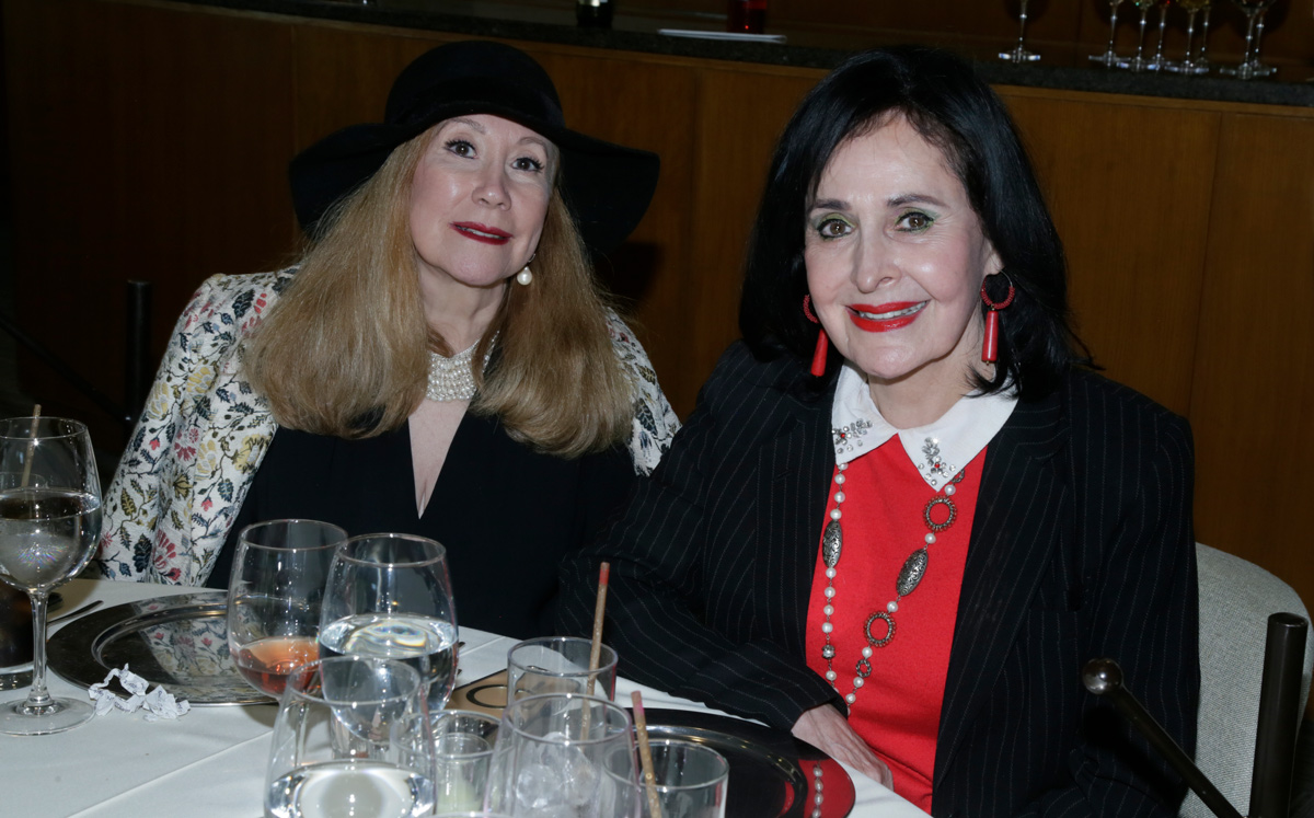 Yolanda De la Garza y Margarita González de Berchelmann / Foto: Omar Valdez