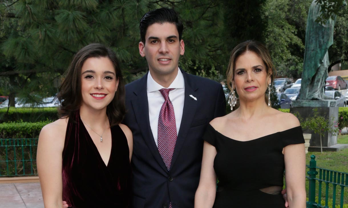 Paula Martínez, Diego Velasco y Tere de Velasco