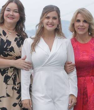 Betty Rubio, Roberta Elizondo y Claudia Ibarra. Fotos: Daniel Saldívar