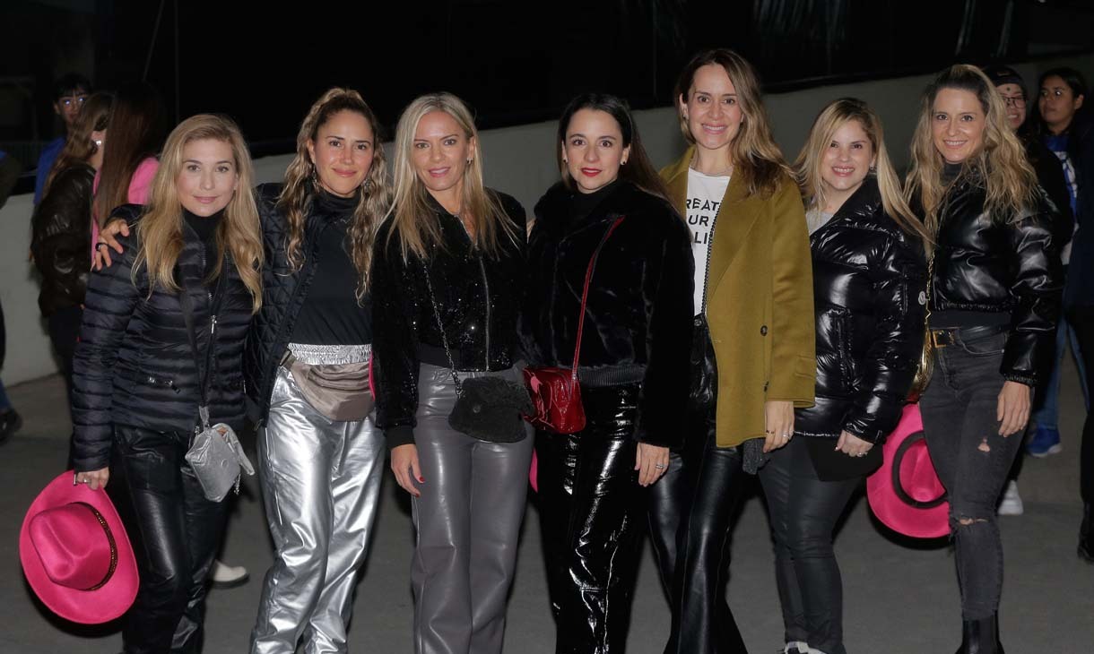 Maru Reyes, Olaya Guajardo, Ana Carrillo, Pamela Palma, Marifer Páez, Laura Serna y Elia Cerda