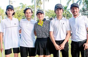 CARLOS HINOJOSA, PATO BENAVIDES LEAL, ANDREA LEAL, LEANDRO ELIZONDO Y CHUCHO MENNAH participaron en el décimo torneo del ATS