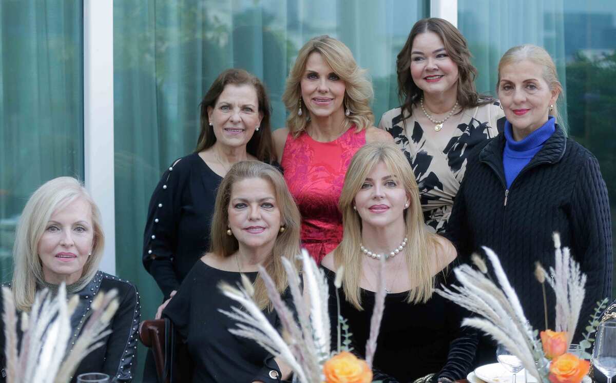 Lorena Ibarra, Claudia Ibarra, Betty Rubio, Myriam Ibarra, Consuelo Ibarra, Bárbara Ibarra y Catalina Ibarra