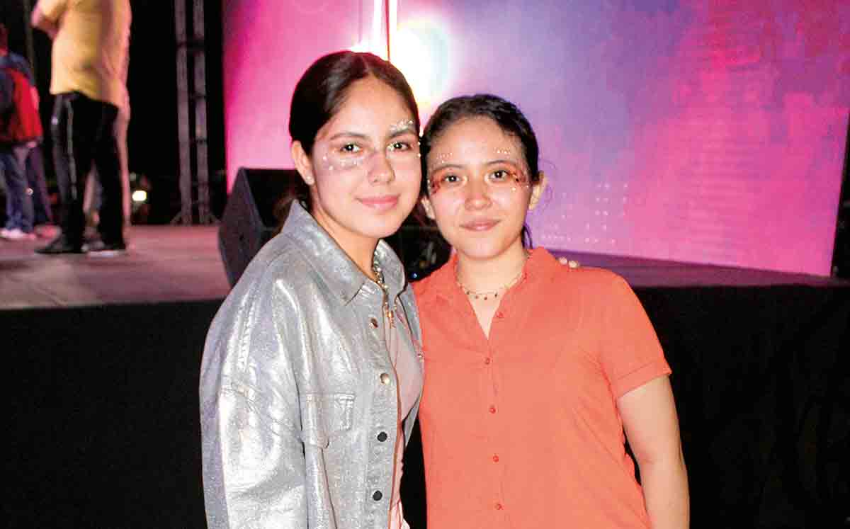 CAMILA GUTIERREZ y REGINA ALGARIN disfrutaron de la inauguración del evento