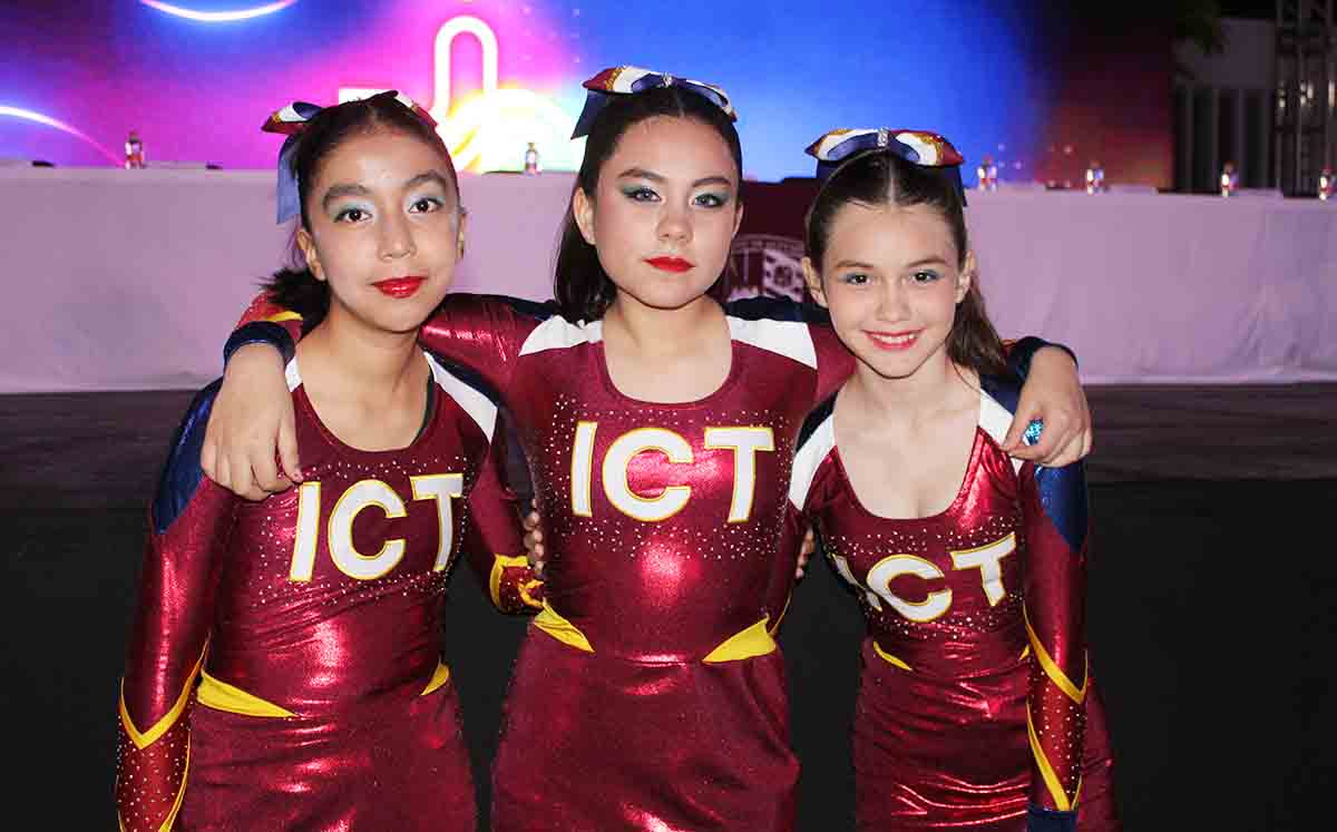 MELISSA JIMÉNEZ, SHARYS ABRAHAM y ZÉLIDEH ARGÜELLO participaron en el performance Un Soñador