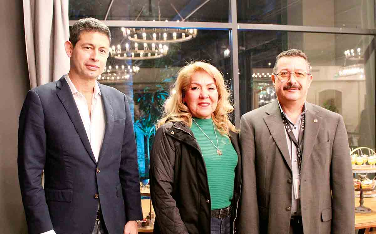 SERGIO MALDONADO,  MARTHA CECILIA DE VILLARREAL Y RAÚL VILLARREAL, Director Regional de Grupo Multimedios Tamaulipas estuvieron presentes en el evento