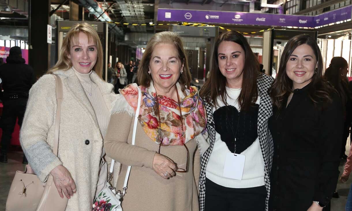 Lore Zorrilla, Liliana Melo de Sada, Cecila Silva y Luisa Gutiérrez
