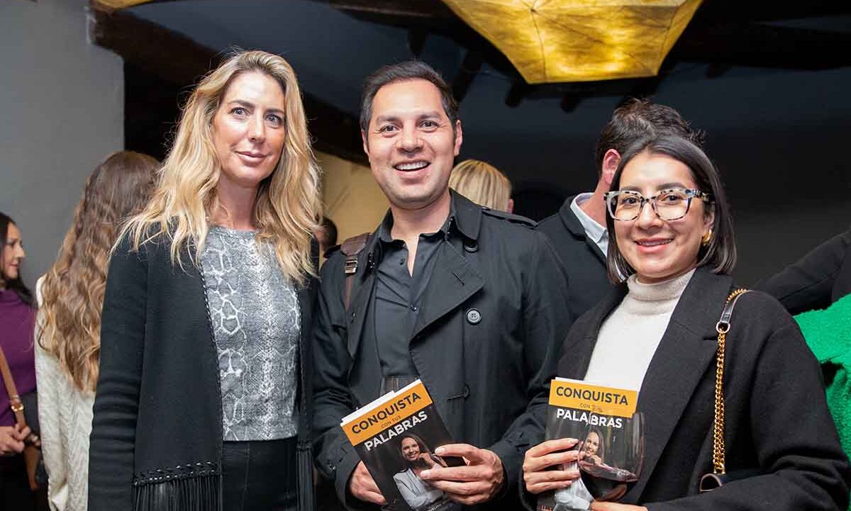 Ana de Velazco, Rafael Flores y Paola Tanus