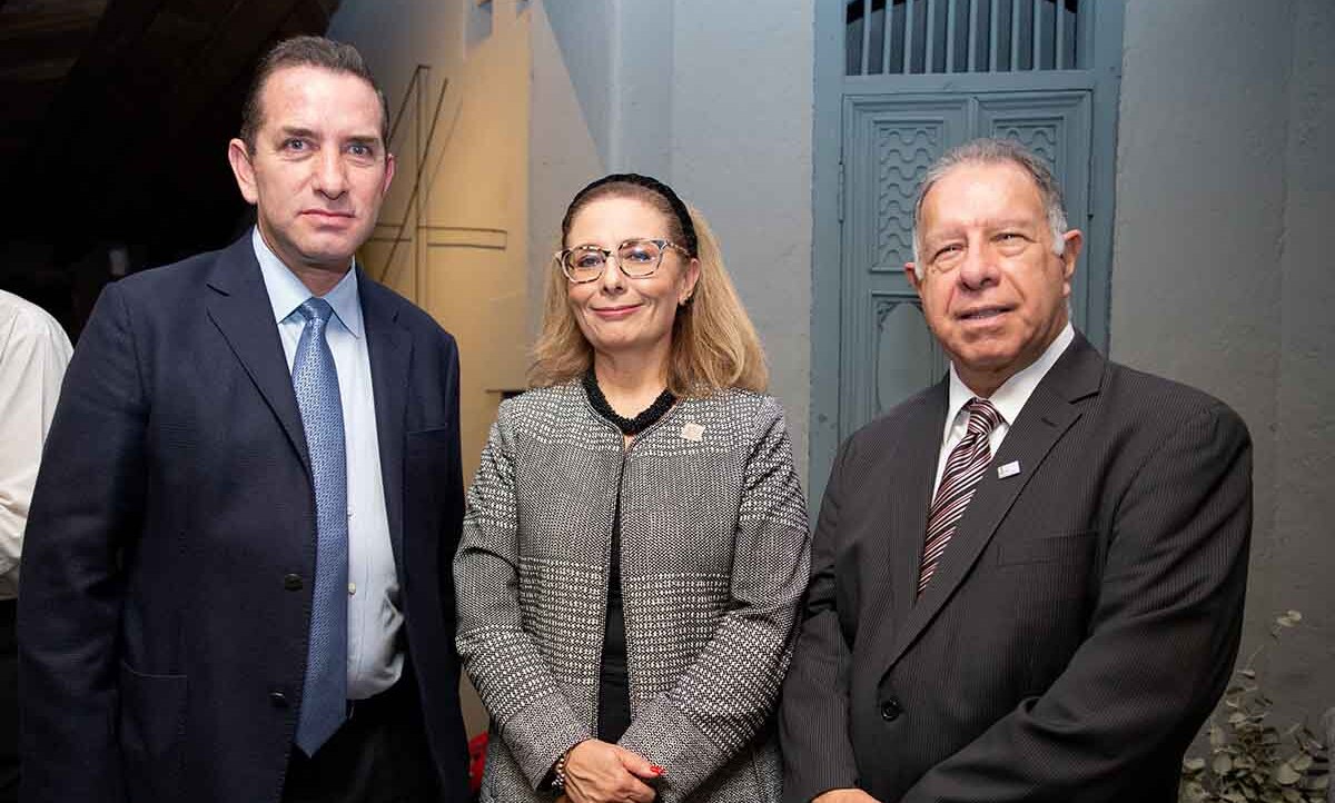 Juan Manuel Velázquez, Lilina Velez y Fernando Aguilar