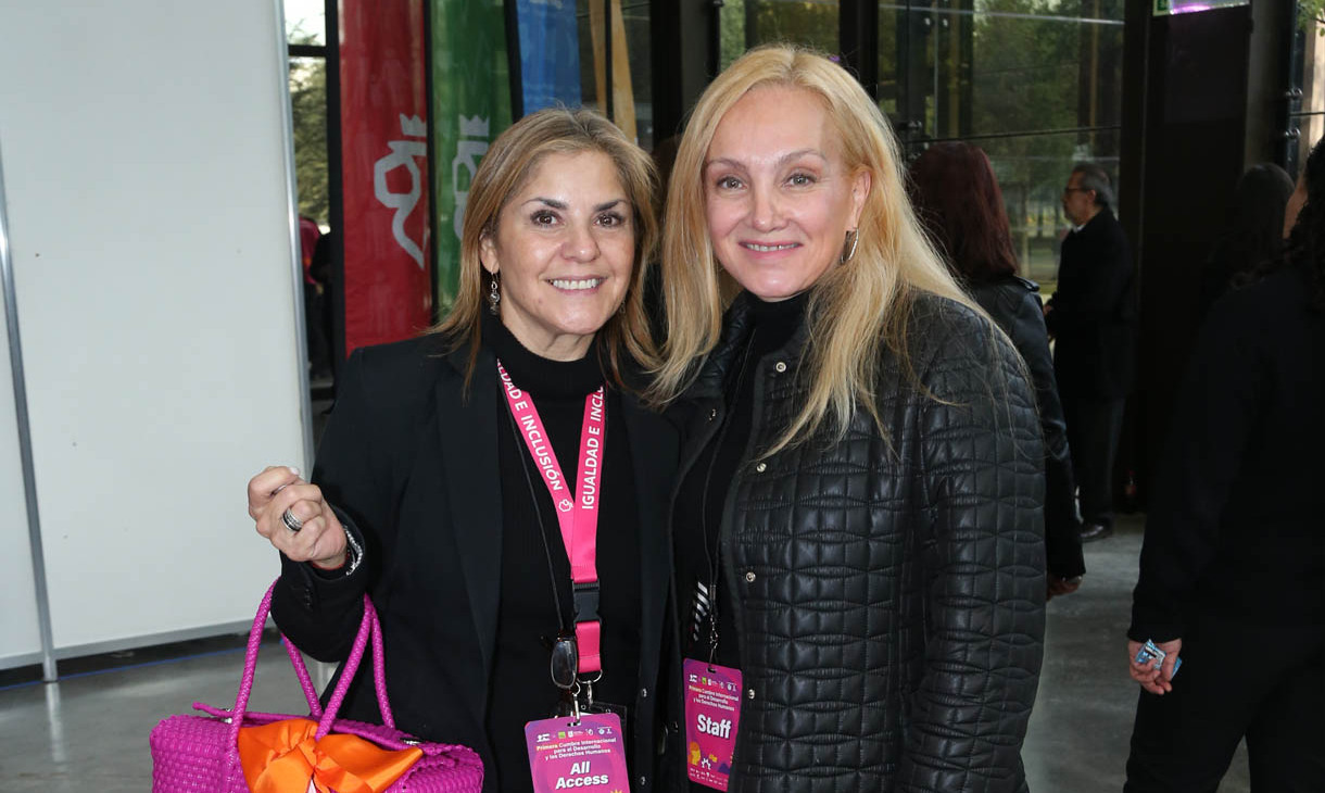 Irma Barrera y Thlema Cora Garza