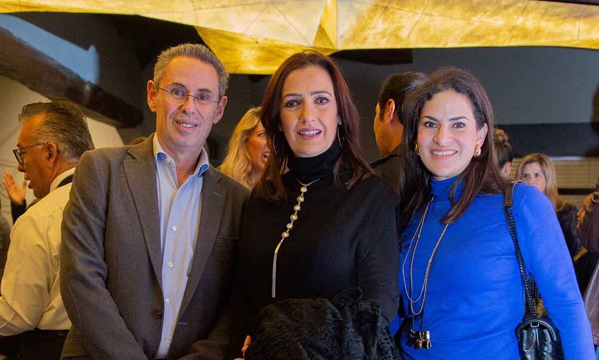 Carlos Couttolenc, Jessica Ross y Georgette González