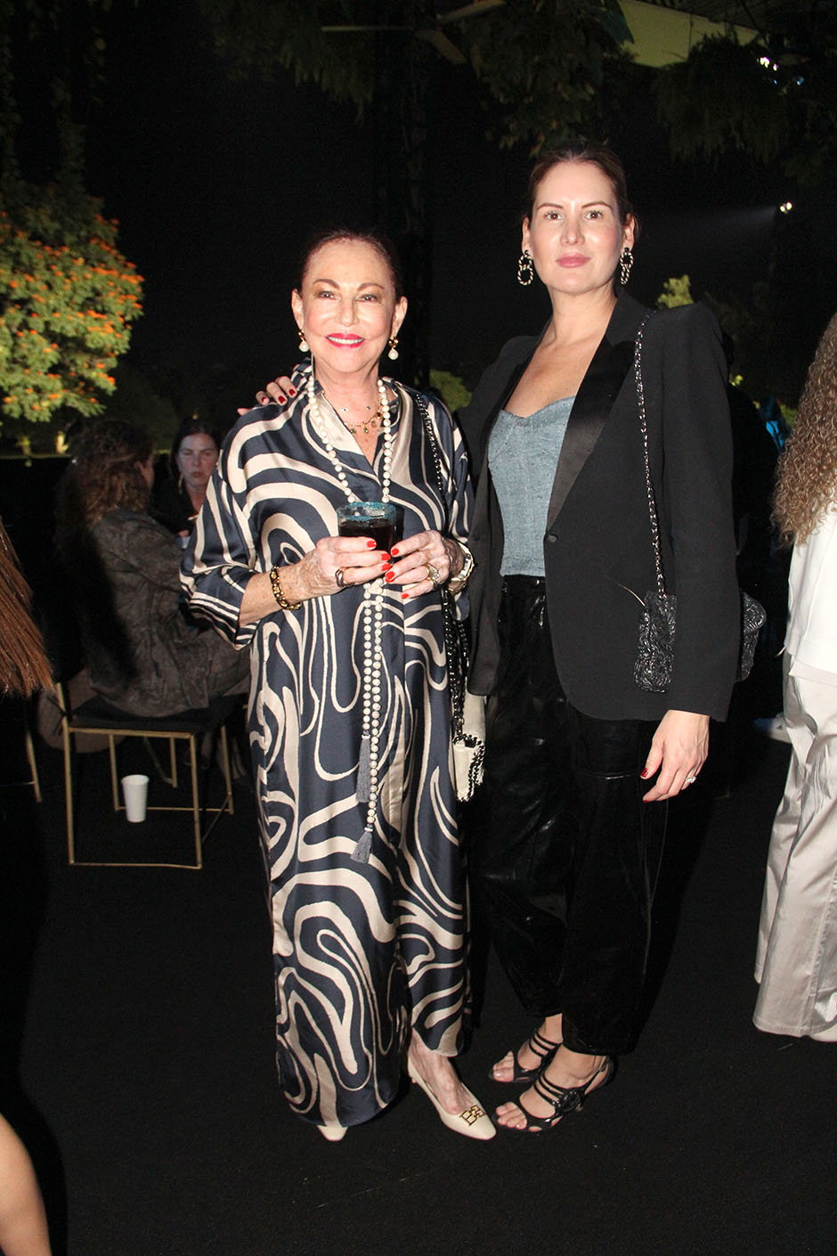 02 Ana María Rivas y Liliana Terán