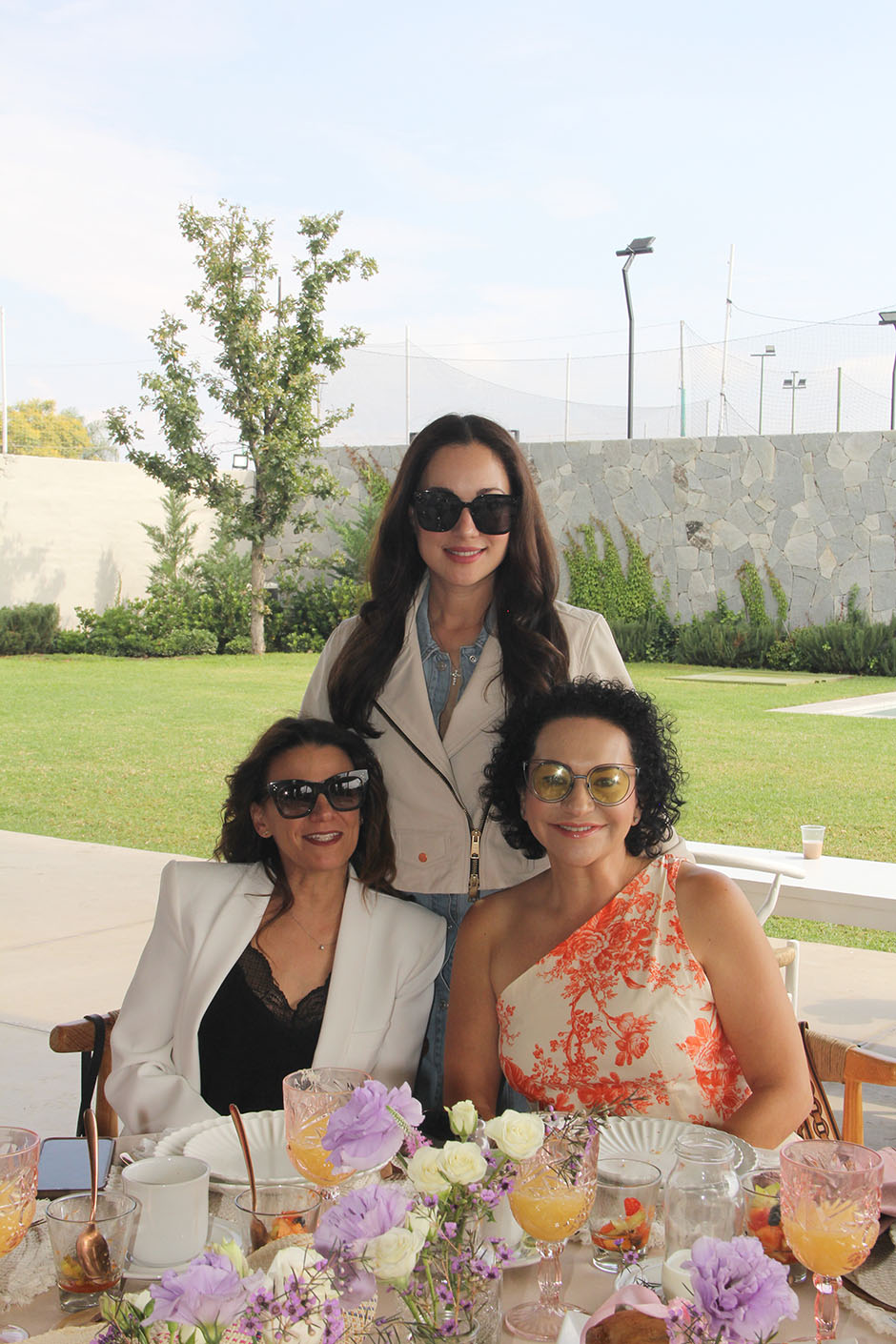 Angie Gamboa, Ana Karina Salles y Laura Zuno.