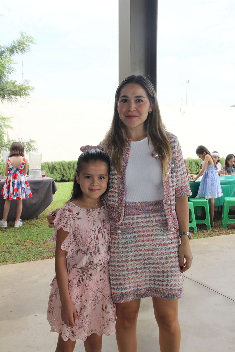 Catalina Flores y Analicia Chavarría