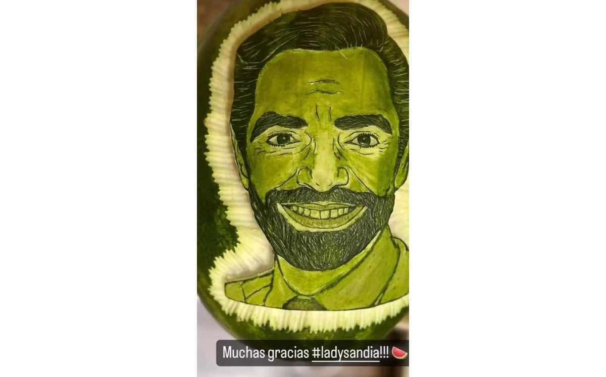 Eugenio Derbez es detenido por aceptar extraño regalo de su fan (Instagram)