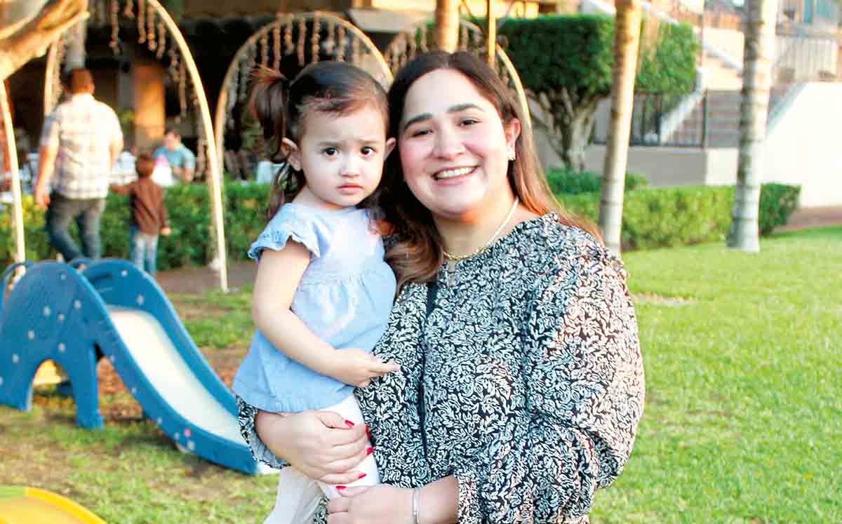 LUCIA CANO y LUCIA PIMENTEL nos regalaron sus mejores sonrisas