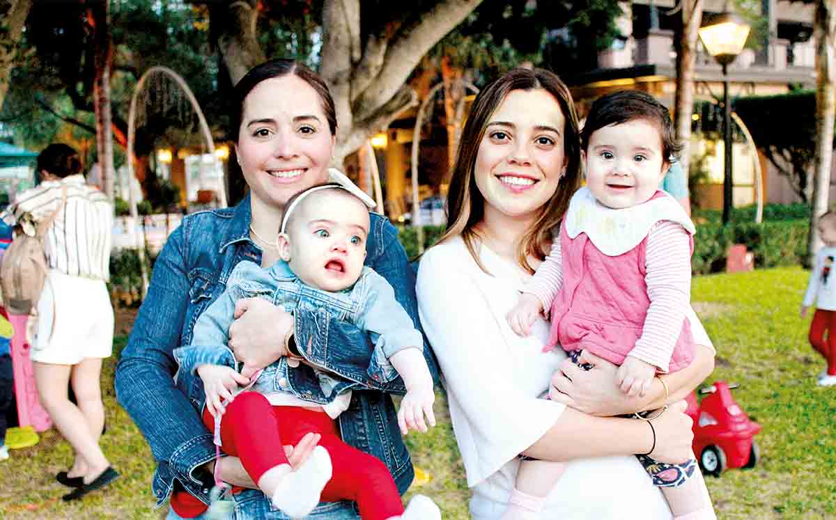 KARENY ADAME, LUCIA GARZA, MIRLA GONZÁLEZ, NATALIA MORENO presentes en la posada del Deportivo Español