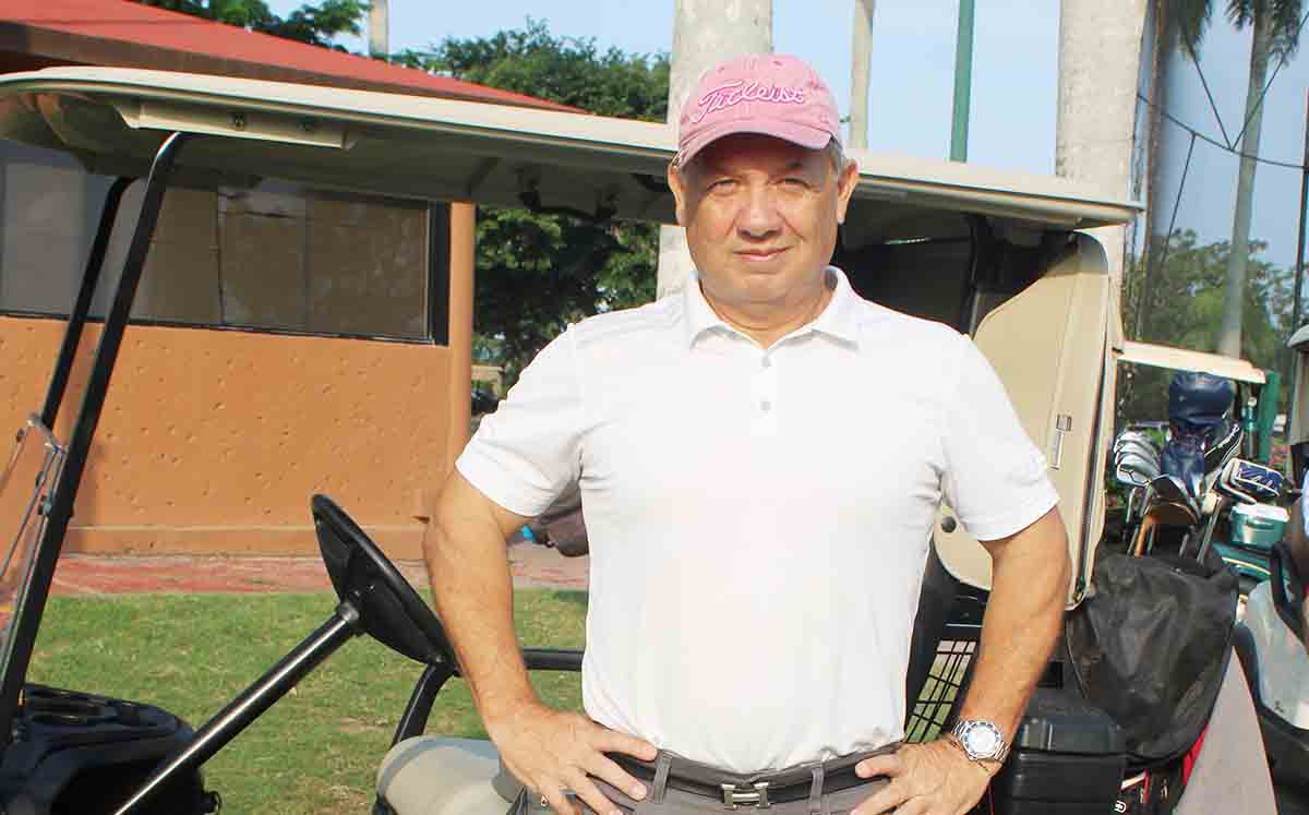 ALEJANDRO CAOKKE nos mostró sus mejores swings en el green