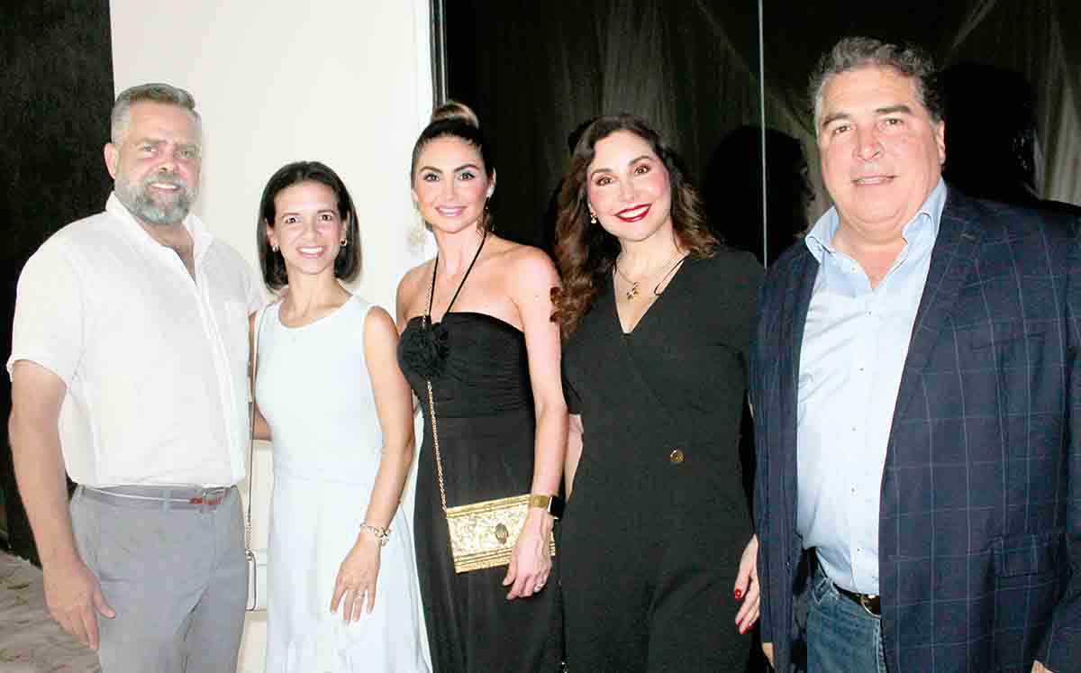 RICARDO DE GORORDO, AURORA RÍOS, MARCELA SALAZAR, REBECA SALAZAR Y JESÚS ALTAMIRANO