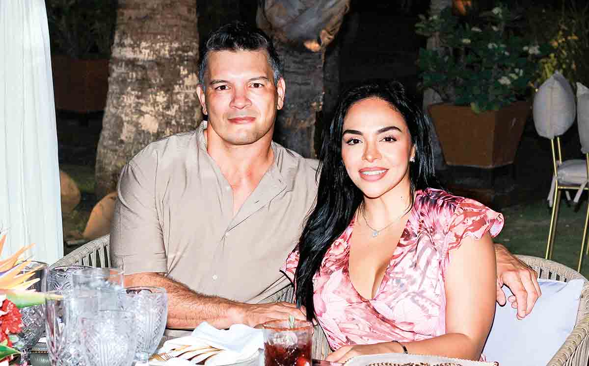ÓSCAR REYES Y DIANA DE REYES festejaron junto a Hortensia de Segura de su cumpleaños