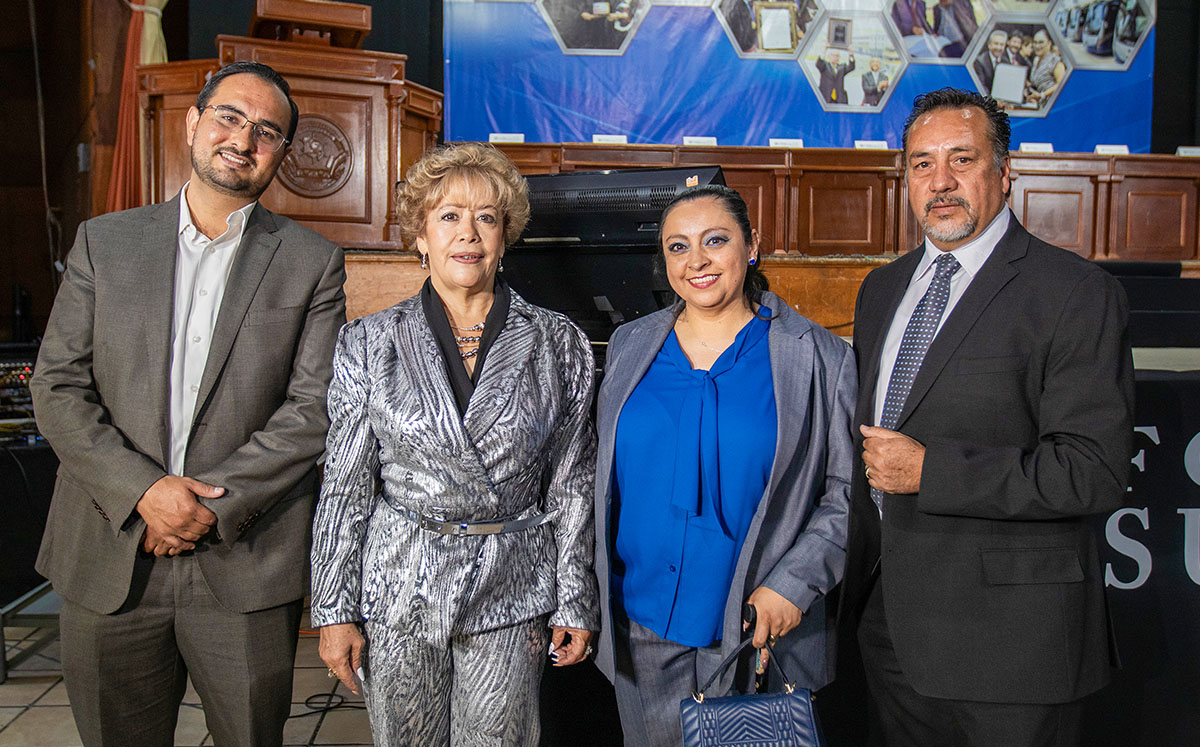 Abraham Ortega, Esmeralda Ortega, Agela Díaz y Salustio Díaz
